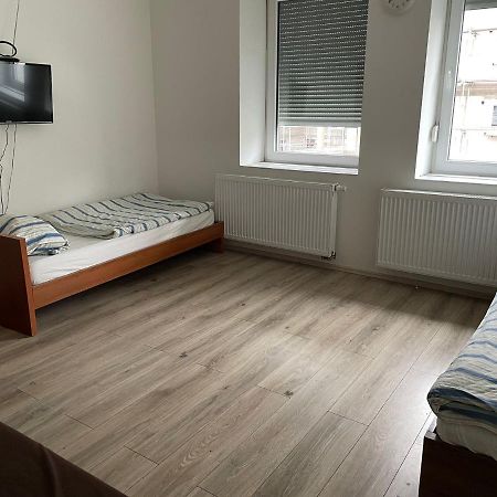 Monteur-Apartment Am Bahnhof Muhlheim am Main Zewnętrze zdjęcie